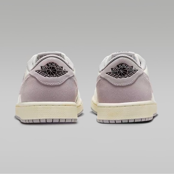 Nike air Jordan 1 low og atmosphere gray - Picture 3 of 5